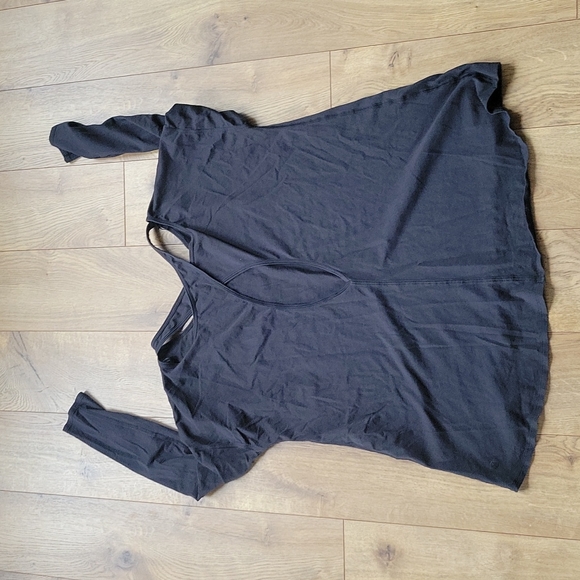 Lululemon Long Sleeve - Picture 3 of 3